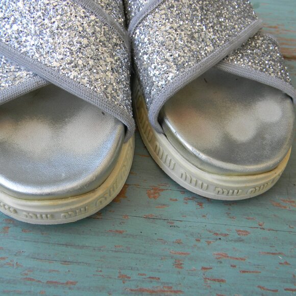 MIU MIU SILVER GLITTER SPARKLE CRISS-CROSS SLIP ON SANDALS COMFORT SZ 38 ITALY - Picture 3 of 8